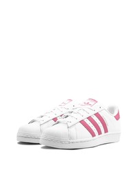 Sneakers basse in pelle bianche e rosa di adidas