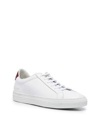 Sneakers basse in pelle bianche e rosse di Common Projects