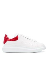 Sneakers basse in pelle bianche e rosse di Alexander McQueen