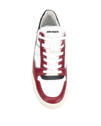 Sneakers basse in pelle bianche e rosse di Ami Paris