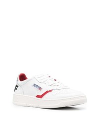 Sneakers basse in pelle bianche e rosse di AUTRY