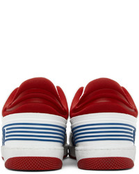 Sneakers basse in pelle bianche e rosse di Gucci
