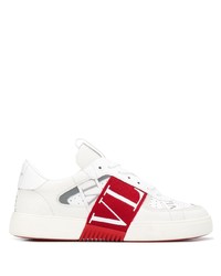 Sneakers basse in pelle bianche e rosse di Valentino Garavani