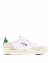 Sneakers basse in pelle bianche e verdi di AUTRY