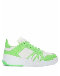 Sneakers basse in pelle bianche e verdi di Giuseppe Zanotti