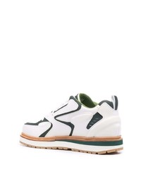 Sneakers basse in pelle bianche e verdi di Emporio Armani
