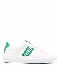 Sneakers basse in pelle bianche e verdi di Versace