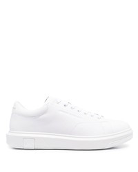 Sneakers basse in pelle bianche di Armani Exchange