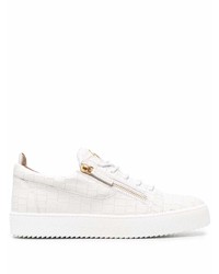 Sneakers basse in pelle bianche di Giuseppe Zanotti