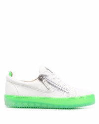 Sneakers basse in pelle bianche di Giuseppe Zanotti