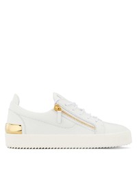 Sneakers basse in pelle bianche di Giuseppe Zanotti