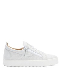 Sneakers basse in pelle bianche di Giuseppe Zanotti