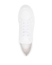 Sneakers basse in pelle bianche di Giorgio Armani