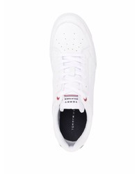 Sneakers basse in pelle bianche di Tommy Hilfiger