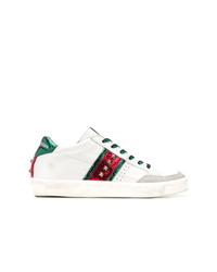Sneakers basse in pelle bianche di Leather Crown