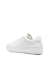 Sneakers basse in pelle bianche di Maison Margiela