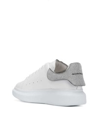 Sneakers basse in pelle bianche di Alexander McQueen