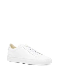 Sneakers basse in pelle bianche di Common Projects