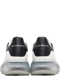 Sneakers basse in pelle bianche di Alexander McQueen