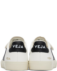 Sneakers basse in pelle bianche di Veja