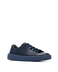 Sneakers basse in pelle blu scuro di Camper