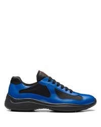 Sneakers basse in pelle blu scuro di Prada