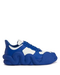 Sneakers basse in pelle blu di Giuseppe Zanotti