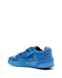 Sneakers basse in pelle blu di Lacoste