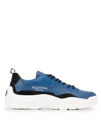 Sneakers basse in pelle blu di Valentino Garavani