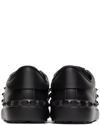 Sneakers basse in pelle con borchie nere di Valentino Garavani