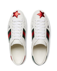 Sneakers basse in pelle con stelle bianche di Gucci