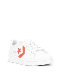 Sneakers basse in pelle con stelle bianche di Converse