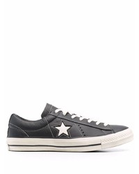 Sneakers basse in pelle con stelle nere e bianche di Converse