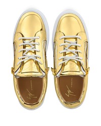 Sneakers basse in pelle dorate di Giuseppe Zanotti