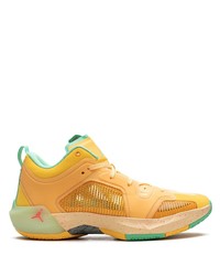 Sneakers basse in pelle gialle di Jordan