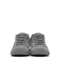 Sneakers basse in pelle grigie di Maison Margiela