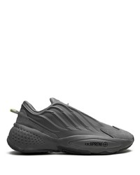 Sneakers basse in pelle grigio scuro di adidas
