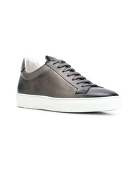 Sneakers basse in pelle grigio scuro di Doucal's