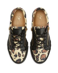 Sneakers basse in pelle leopardate nere di Giuseppe Zanotti