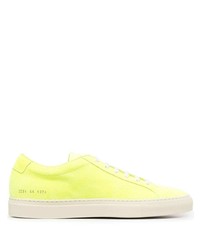 Sneakers basse in pelle lime di Common Projects