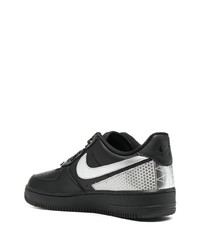 Sneakers basse in pelle nere e argento di Nike