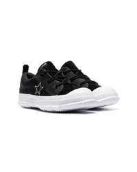 Sneakers basse in pelle nere e bianche di Converse