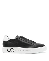 Sneakers basse in pelle nere e bianche di Casadei