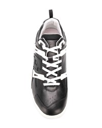 Sneakers basse in pelle nere e bianche di Damir Doma