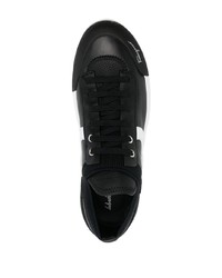 Sneakers basse in pelle nere e bianche di Salvatore Ferragamo