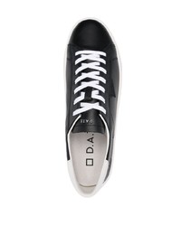 Sneakers basse in pelle nere e bianche di D.A.T.E