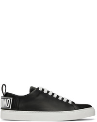 Sneakers basse in pelle nere e bianche di Moschino