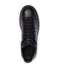 Sneakers basse in pelle nere di Alexander McQueen