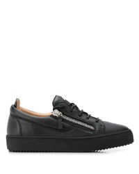 Sneakers basse in pelle nere di Giuseppe Zanotti