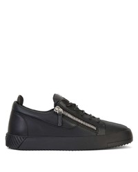 Sneakers basse in pelle nere di Giuseppe Zanotti